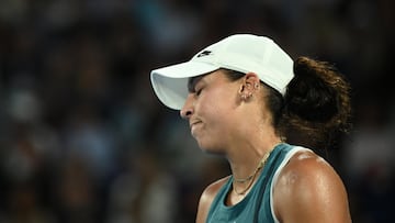 Melbourne (Australia), 25/01/2025.- Madison Keys of USA in action during the Women's Singles final match against Aryna Sabalenka of Belarus at the Australian Open Grand Slam tennis tournament in Melbourne, Australia, 25 January 2025. (Tenis, Bielorrusia) EFE/EPA/JOEL CARRETT AUSTRALIA AND NEW ZEALAND OUT
