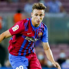 Xavi lo tiene claro: Nico se queda en el Barcelona