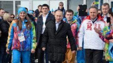 Vladimir Putin visit&oacute; las instalaciones ol&iacute;mpicas junto a la atleta Yelena Isinbayeva y al ministro Vitaly Mutko.
 
