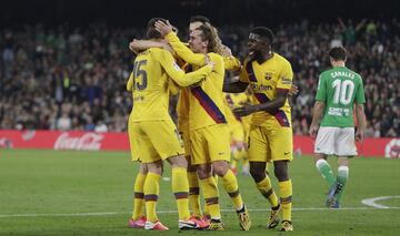 2-3. Clement Lenglet celebró el tercer gol.