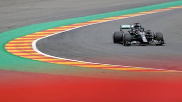 Mercedes&#039; British driver Lewis Hamilton drives during the second practice session at the Spa-Francorchamps circuit in Spa on August 28, 2020 ahead of the Belgian Formula One Grand Prix. (Photo by Stephanie Lecocq / POOL / AFP)