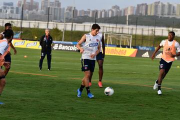 La Selección Colombia completó una semana de trabajos y se enfoca en el duelo de Eliminatorias ante Perú. Reinaldo Rueda ha estado muy atento a sus elegidos.