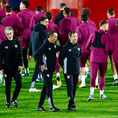 Quique Flores debuta con 12 bajas