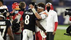 Patrick Mahomes avasall&oacute; a los Ravens en Baltimore y lleg&oacute; a las 10 mil yardas en su carrera; adem&aacute;s, los Packers agravaron la crisis de los Saints.