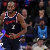 Inicio de temporada muy canónico: muy de Kawhi, de Silver, de Ballmer, de WNBA... | Mínimo de Veterano 5x01