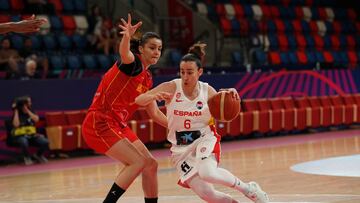 Silvia Domínguez, base de la Selección, ante Montenegro.