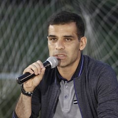 Rafael Márquez critica a líderes del Tri por bloquear a Javier Hernández