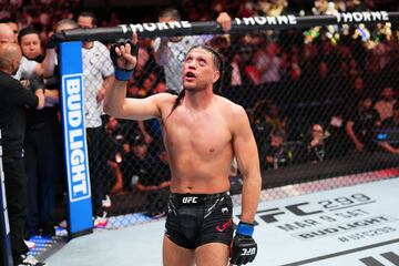 Brian Ortega | 16-4-0