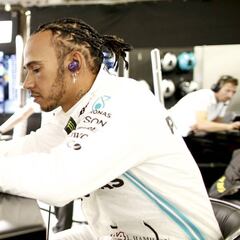 Hamilton abronca a Verstappen