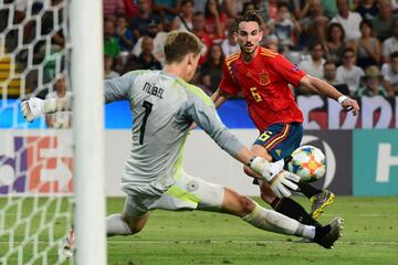 Fabián Ruiz y Alexander Nübel.