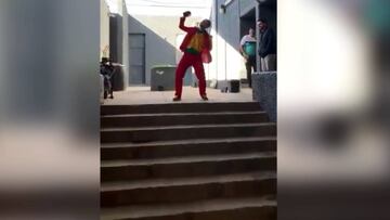 ¡Sagal sorprendió a todos en Juárez y llegó como el Joker!