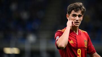 La Premier le hizo una oferta mareante a Gavi