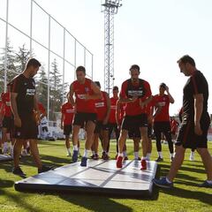 El Atleti se entrenó antes de ir
a Brighton sin Filipe ni Vrsaljko