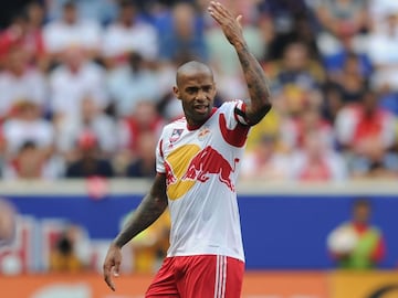 Marcó 51 goles en 122 partidos. A pesar de ello, su fichaje dejó mucho que desear con el conjunto del New York Red Bulls.