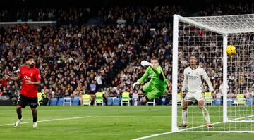 Lunin, en una jugada del Real Madrid-Mallorca.
