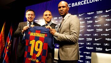 Soccer Football - FC Barcelona sign Martin Braithwaite - Camp Nou, Barcelona, Spain - February 20, 2020   Barcelona president Josep Maria Bartomeu, new signing Martin Braithwaite and sports director Eric Abidal pose during the presentation   REUTERS/Nacho