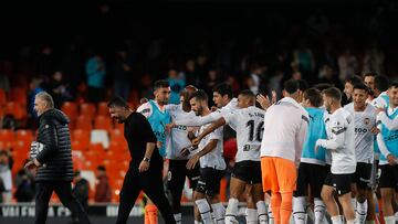 Alegría del Valencia tras el partido ante el Betis.