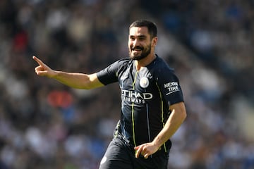 El Manchester City de Pep Guardiola se coronó campeón de la Premier League al golear 4-1 al Brighton en la última fecha de la liga. 