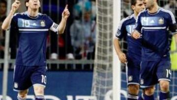 Messi consigue su primer hat-trick con Argentina