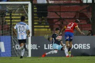 Futbol, Union EspaÃ±ola vs Atletico Cerro.
Copa Libertadores 2017.
El jugador de Union EspaÃ±ola  Sebastian Jaime, derecha, marca su gol contra Atletico Cerro durante el partido por copa Libertadores en el Estadio Santa Laura, Santiago, Chile.
07/02/2017
Marcelo Hernandez/Photosport*******

Football, Union Espanola vs Atletico Cerro.
Libertadores Cup 2017.
Union Espanola`s player  Sebastian Jaime , right, scores his goal against Atletico Cerro during Libertadores Cuo at Santa Laura stadium in Santiago, Chile.
07/02/2017
Marcelo Hernandez/Photosport