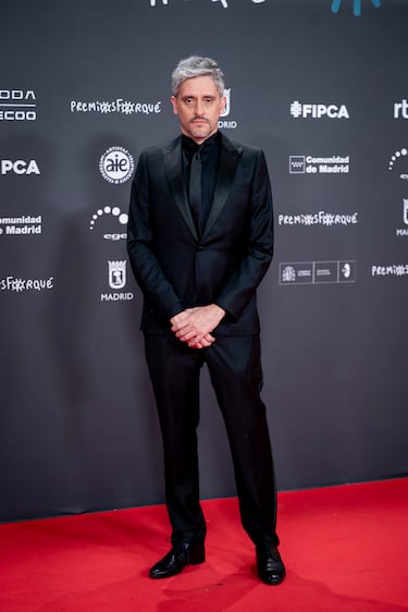 El director Marcel Barrena posa en la alfombra roja de la 31 edición de los Premios José María Forqué.