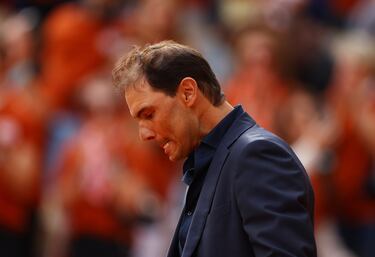 Rafa Nadal durante su emotivo homenaje en la pista Philippe-Chatrier. 