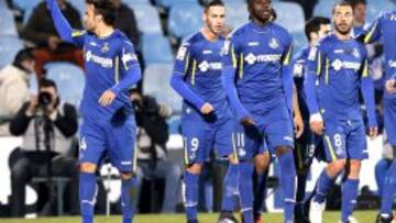 Los jugadores del Getafe festejan un gol al Espanyol.