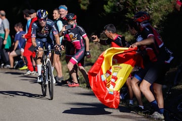 El esloveno subió con paso firme, sin mostrar fisuras.
