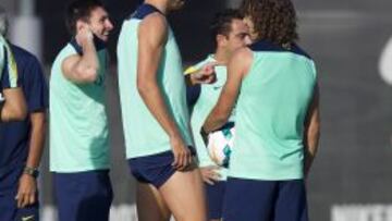 Piqué viaja y Busquets se queda fuera por decisión técnica