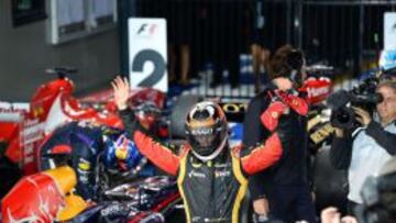 Raikkonen debe decidir si sigue en Lotus o cambia a Red Bull.