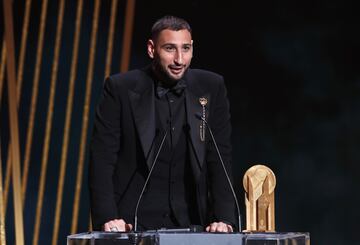 Trofeo Yashin al mejor portero. Gianluigi Donnarumma, jugador del Paris Saint Germain.