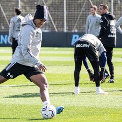 Tapia avala el interés celeste por Luis Abram