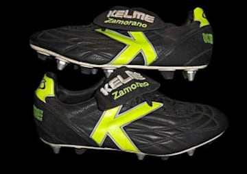 Después ocupar muchos años Lotto, Iván Zamorano se cambió a Kelme. Los utilizó en su paso por el América y en su última etapa en la Selección. También lo ocupó el 2000, David Pizarro.