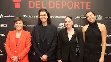 Elisa Aguilar, Alba Torrens, Iyana Martín e Irati Etxarri, de la Selección femenina de baloncesto, Premio AS del Deporte.