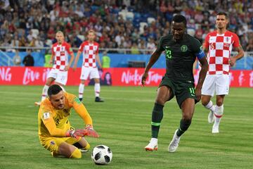 La cara que mostró Croacia en su debut a Nigeria dejó buenas sensaciones. Subašić  estuvo atento y contuvo los embates de Nigeria, situación que se complementó con un autogol y un penal de Modric para que su selección haya iniciado con el pie derecho la Copa del Mundo.