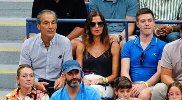 Jill Hennessey durante la final del US Open entre Coco Gauff  y Aryna Sabalenka en el USTA Billie Jean King National Tennis Center.