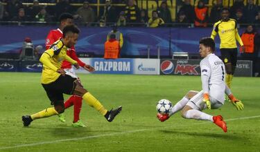 Kun Agüero "too important" to Manchester City to be sold says chairman