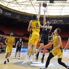 El Bilbao más heroico saca su orgullo herido ante el Tenerife