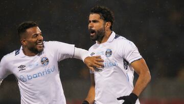 Figuras sudamericanas y baja de hombre clave: así está Gremio, el nuevo club de Aravena