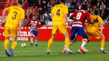 Alberto Perea, of Granada CF, scores the 2-2 goal during the La Liga Smartbank match between Granada CF and SD Ponferradina at Nuevo Los Carmenes Stadium on 12 March, 2023 in Granada, Spain. 
 (Photo by Álex Cámara/NurPhoto via Getty Images)