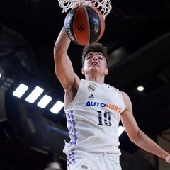 El Real Madrid arrasa al PAO y se jugará la final contra el Barça