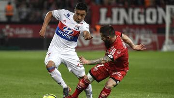 El Lyon golea y amenaza la segunda plaza del Mónaco