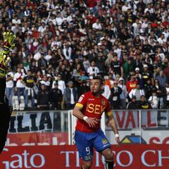 Pinares abrió la cuenta con un golazo tras error de Garcés