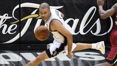 (FILES) In this file photo taken on June 5, 2014 Tony Parker of the San Antonio Spurs is in action against the Miami Heat during Game 1 of the NBA Finals, in San Antonio, Texas. 
 Tony Parker leaves the Spurs team of San Antonio to join the Charlotte Hornets according to US medias, AFP reports on July 6, 2018. / AFP PHOTO / Robyn BECK