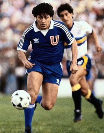 Patricio Nazario Yáñez: 'Pato Yáñez' vistió la camiseta azul en el año 1990; pero las lesiones y poca continuidad mermaron su paso por la tienda universitaria. En 13 partidos, marcó un solo gol.