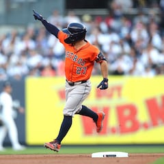 Astros stun Yankees in extra innings thriller