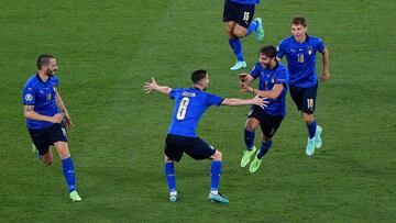 Manuel Locatelli celebra el 2-0 ante Suiza.