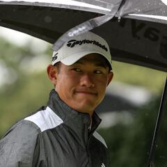 Morikawa y Johnson cambian puestos en el podio tras Rahm