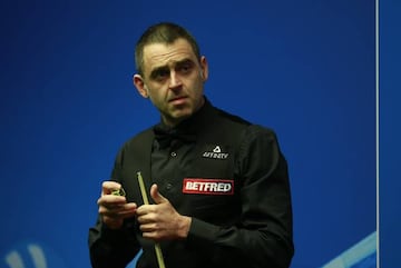 SHEFFIELD, ENGLAND - APRIL 23: Ronnie O'Sullivan of England reacts in the first round match against James Cahill of England during day four of the 2019 Betfred World Snooker Championship at Crucible Theatre on April 23, 2019 in Sheffield, England. (Photo by Tai Chengzhe/VCG via Getty Images)