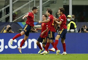 0-1. Ferrán Torres celebra el primer gol.